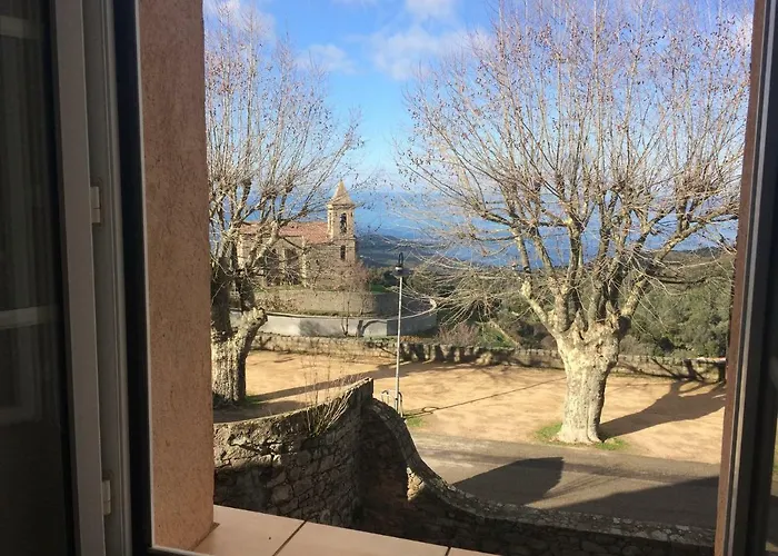 A Luna Rossa Coti-Chiavari (Corsica)